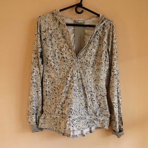 Lululemon Women's pullover jacket gray camo hooded ruff bottom hem size 6